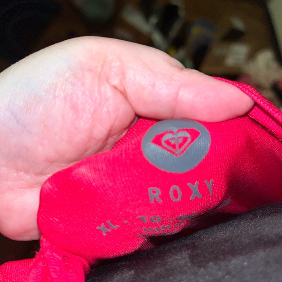 Roxy Pink Short sleeve Rash Guard. - Picture 4 of 4